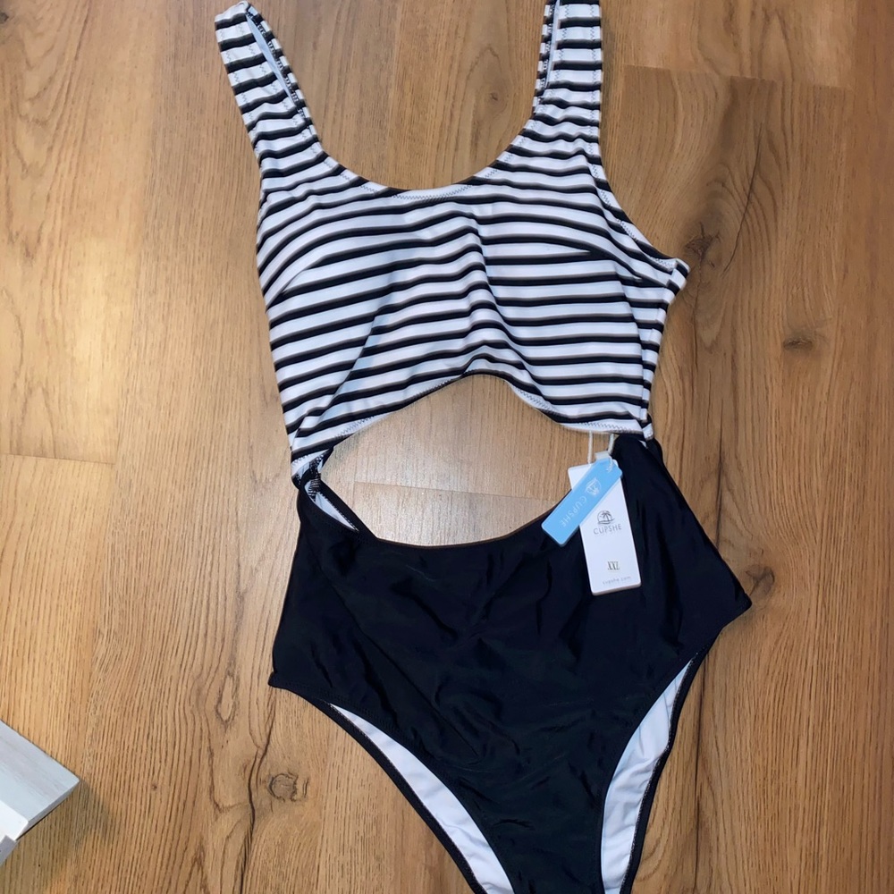 Cupshe Swim